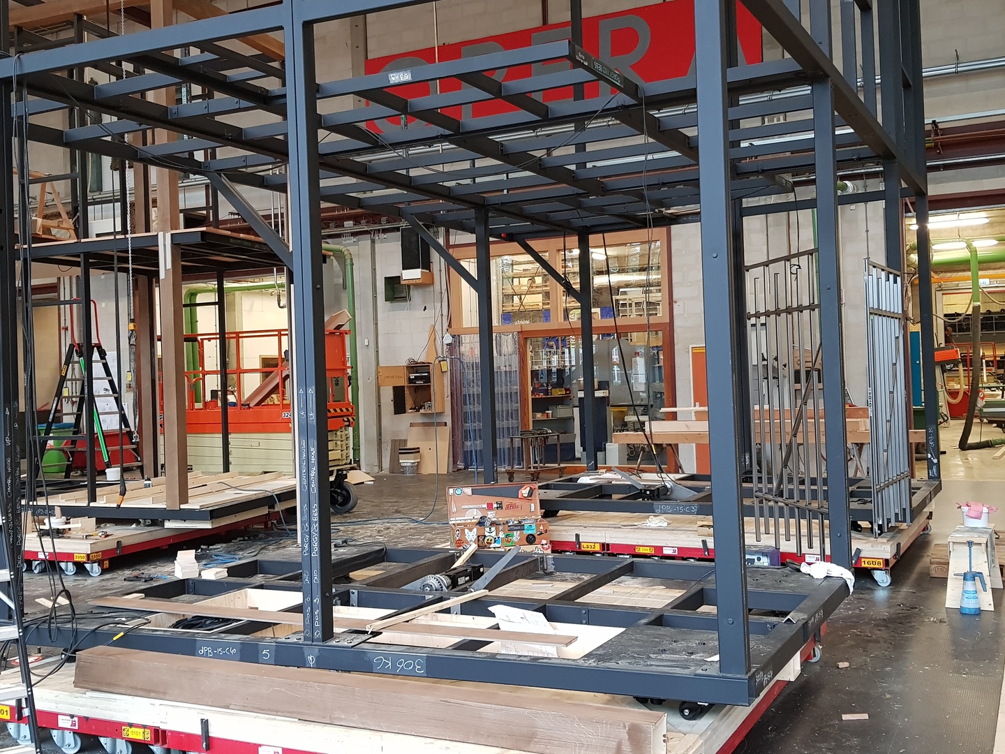 Theater- & decorwielen